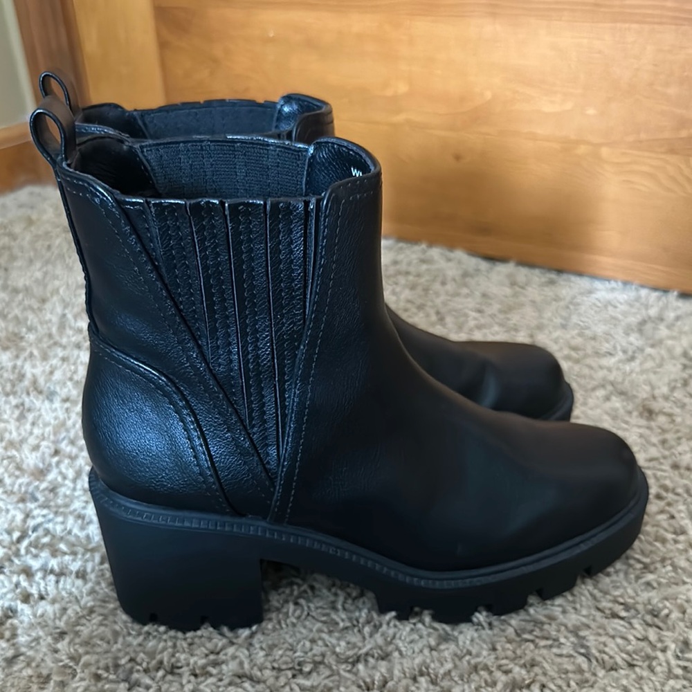 DV by Dolce Vita Black Ankle Boots - Picture 5 of 7